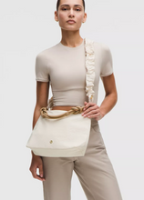 Load image into Gallery viewer, Convertible Ruched Crossbody Bag