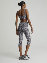 Load image into Gallery viewer, VARLEY Let's Go Crop Leggings 18- Concrete Leaf